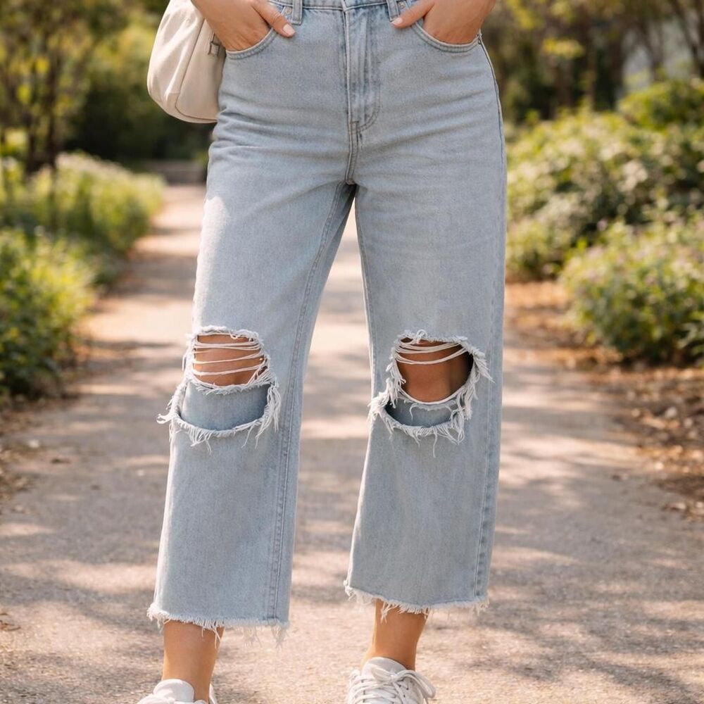Altar'd State Women's Blue Jeans 26" Cropped High Waisted Raw Hem Baggy